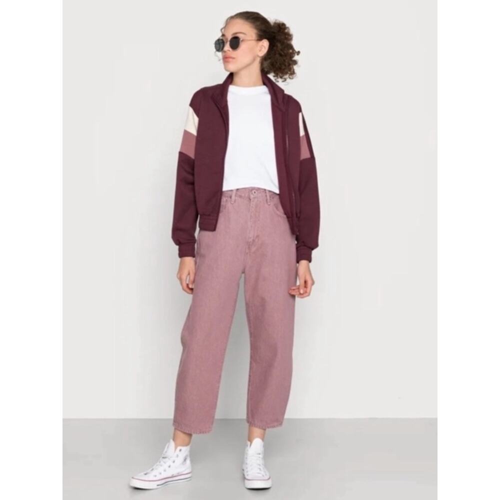 Levi’s Made & Crafted Barrel Crop Jeans in Lavender Fields 26